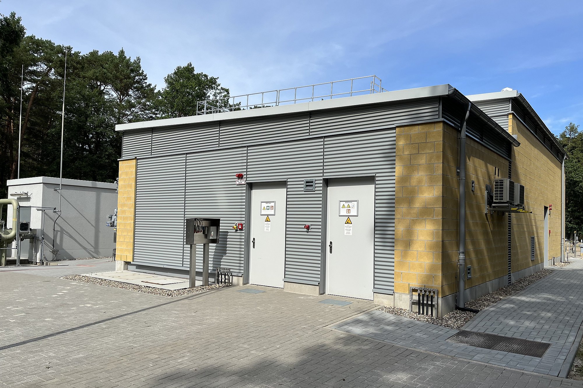 Construction of gas pressure regulating and metering station Nesselgrund (Germany)